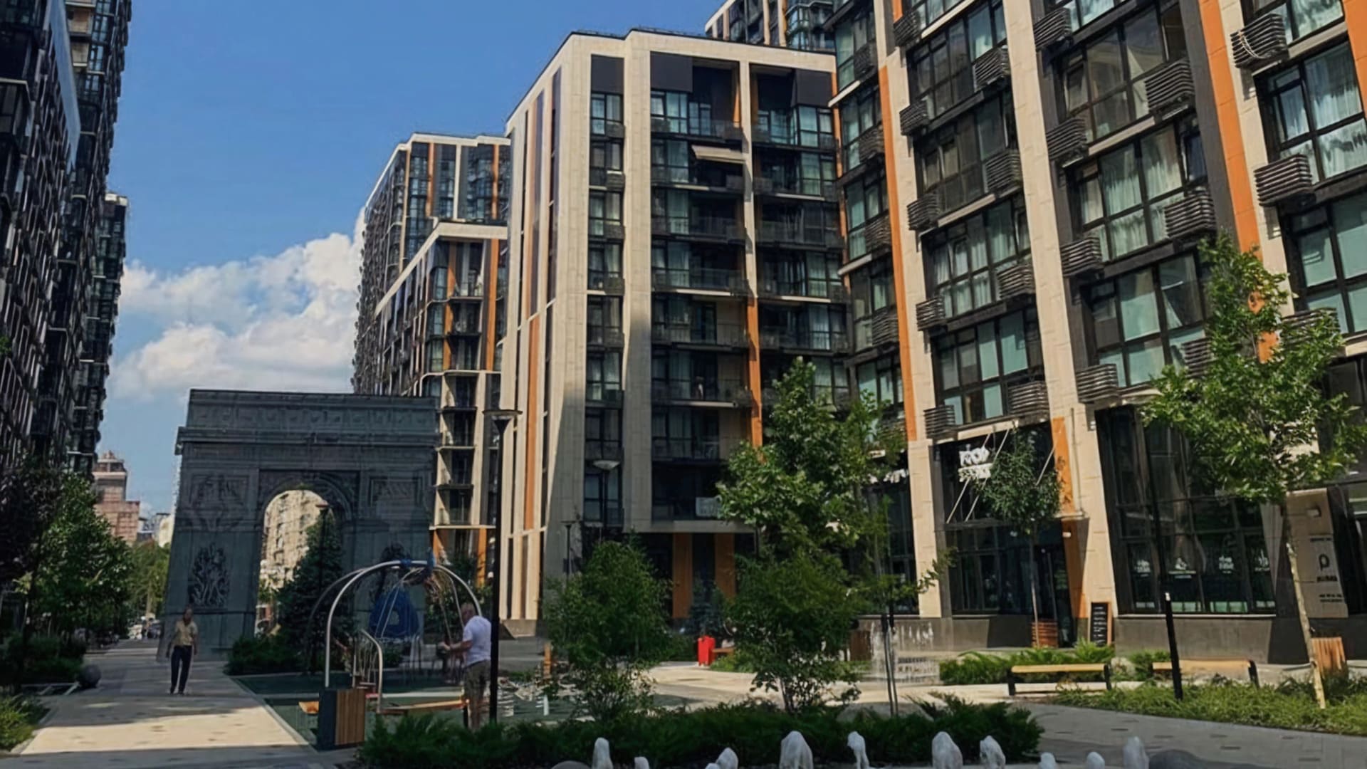 Contemporary architecture at French Quarter